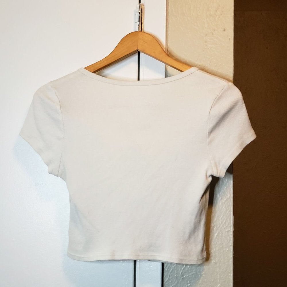 American Apparel Ribbed Button Crop Top - Picture 4 of 4
